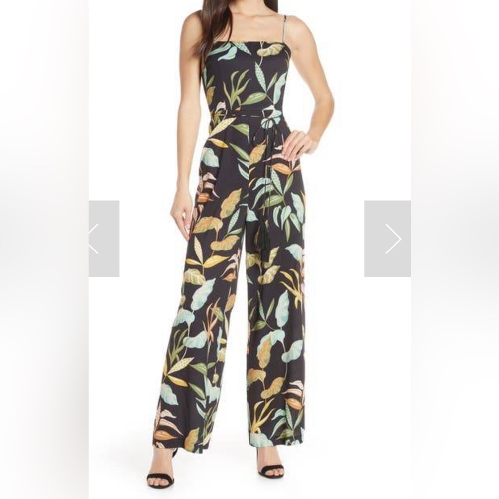 Stunning jumpsuit size 4 by Chelsea28